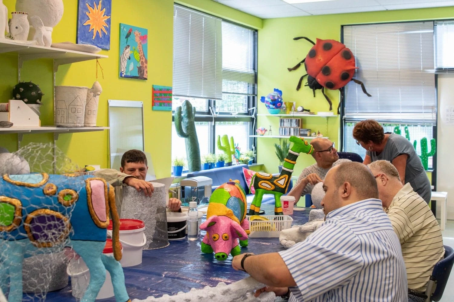 Unieke samenwerking Abrona en Handjehelpen